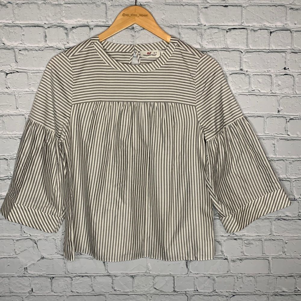 Vineyard Vines drop shoulder boxy top. Size 2